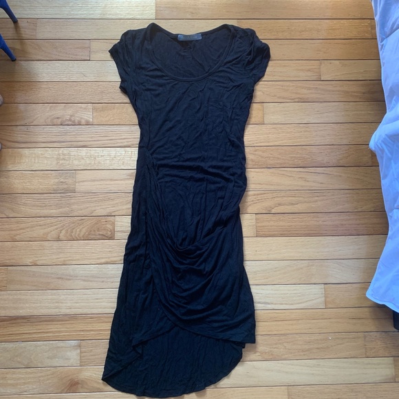 FINN & Clover Tshirt Dress w/front cutout. Form fitting, barely worn, xs-Sm - Picture 1 of 1